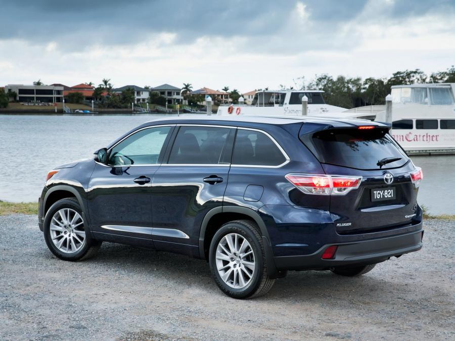  Toyota Kluger 2014 года  (фото 14 из 23)